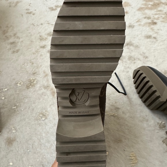 Laureate Platform Desert Boot - Picture 12 of 13